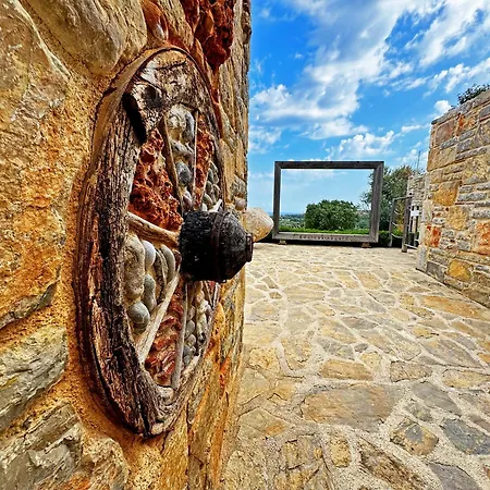 Vineyard - Over 14 Years Old Only Bed & Breakfast